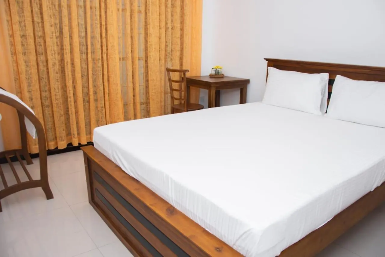Guest house Sanmi Airport Resort Katunayake