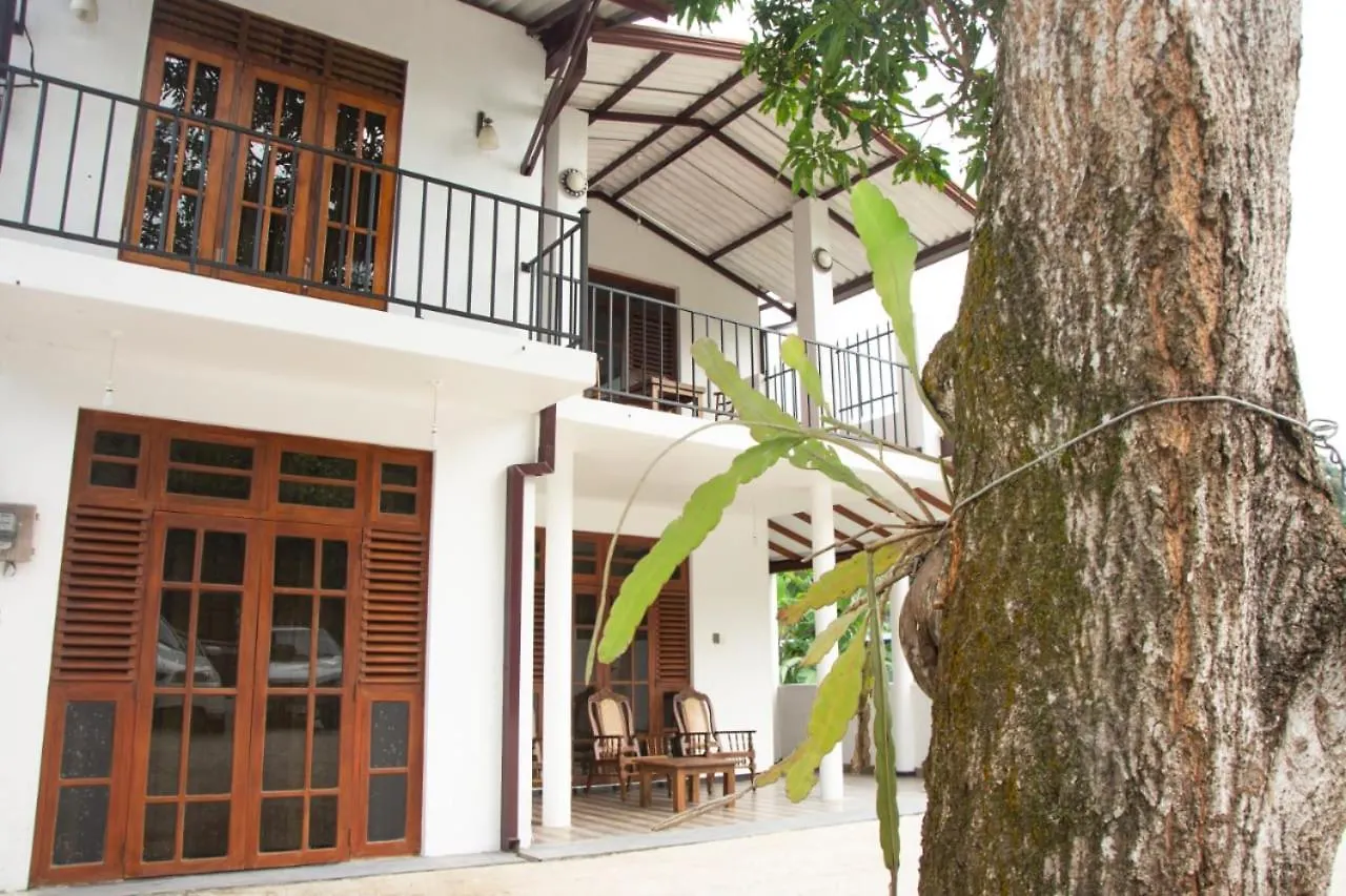 Guest house Sanmi Airport Resort Katunayake